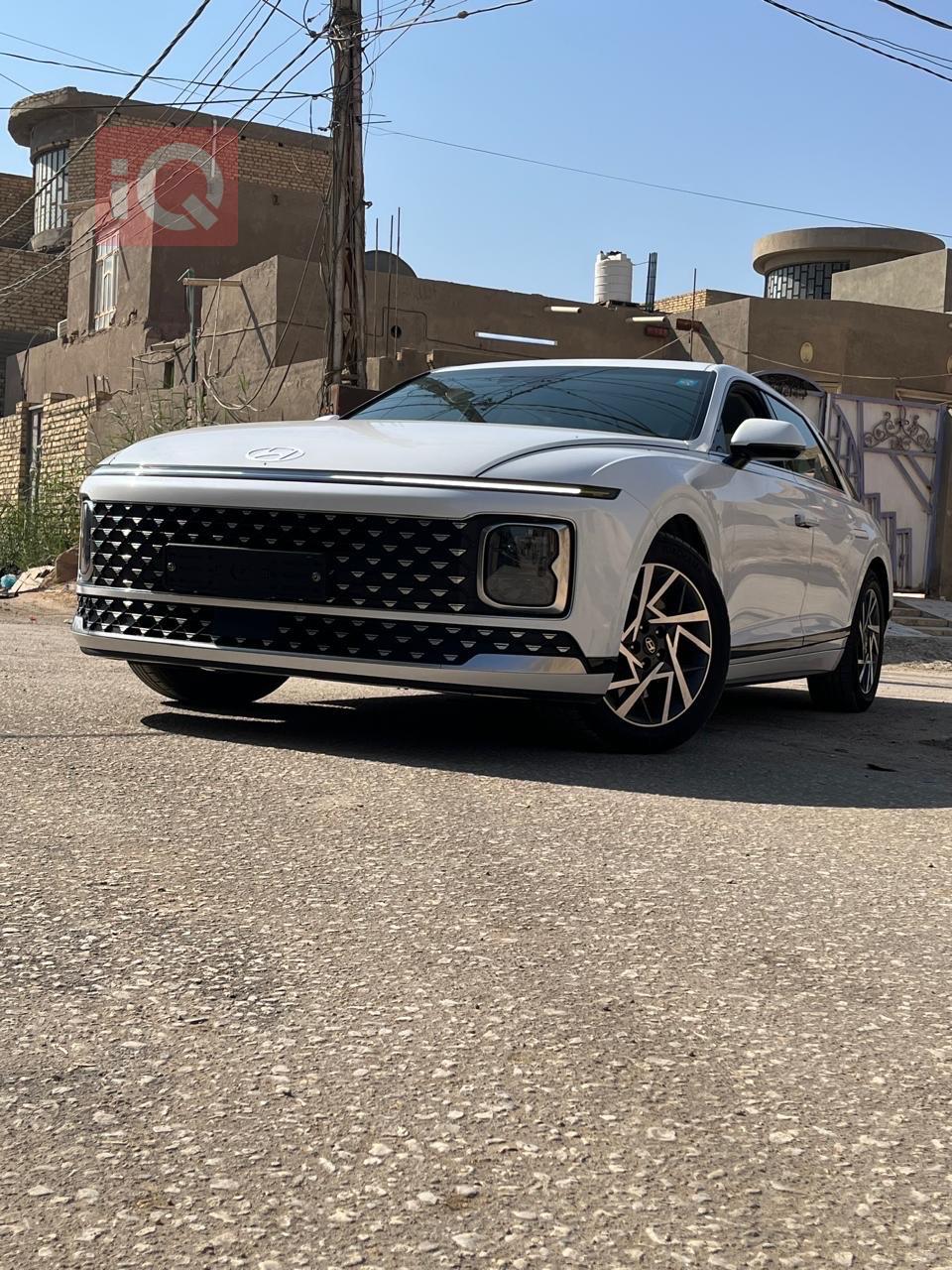 هيونداي أزيرا